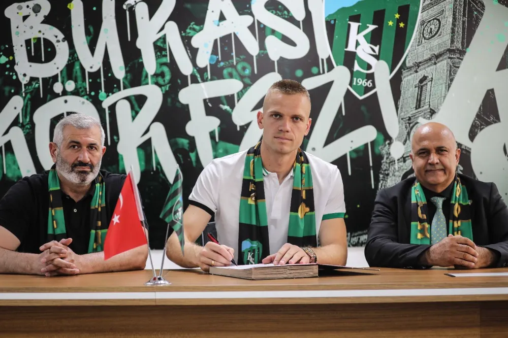 KOCAELİSPOR, JOVANOVİC’İ RENKLERİNE BAĞLADI